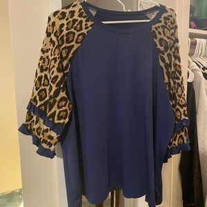 Elegant Navy Blouse with Leopard Print Sleeves